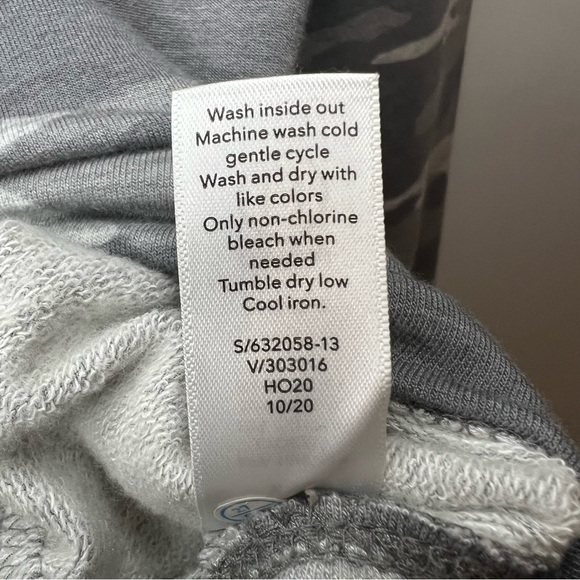 Athleta Women's Balance Pullover Sweatshirt Top Camo Lux Gray Size XXS XS Soft - Picture 7 of 8